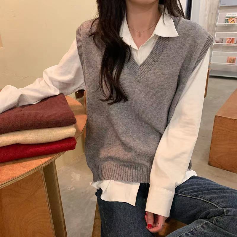 Women V-neck Daily Solid Sleeveless Knitwear