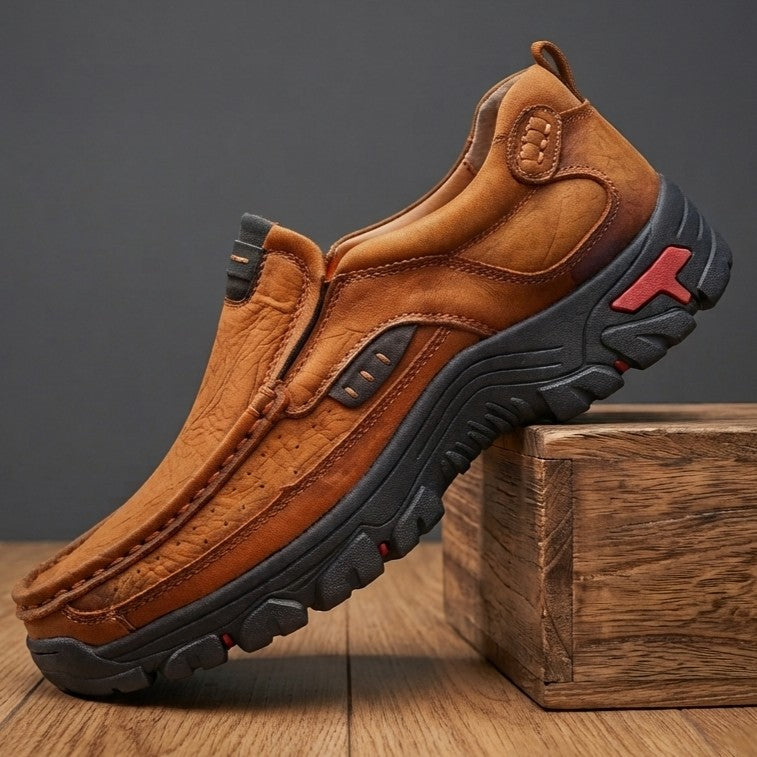 DURABLE LEATHER LOAFERS