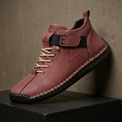 LACE-UP TRAIL SNEAKERS
