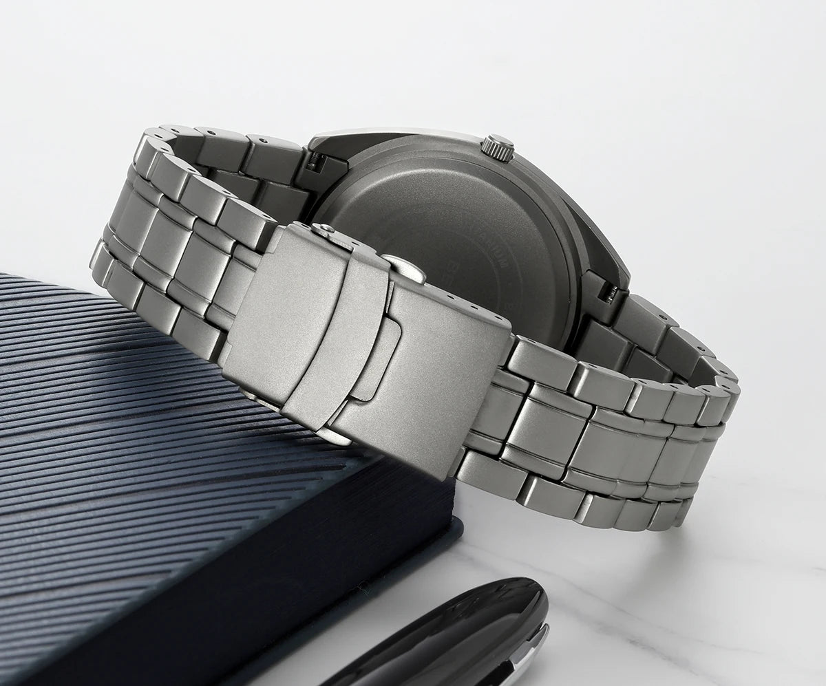 BERNY Titanium Watch for Men Supper Light Weight Wristwatch Super Luminous Sapphire 10ATM Waterproof Sport Field Quartz Watches