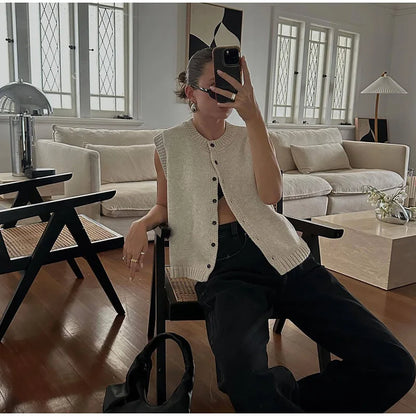 Casual Knitted Single Breasted Vest Women Loose Solid O Neck Sleeveless Female Waistcoat 2024 Autumn Lady All-match Streetwear